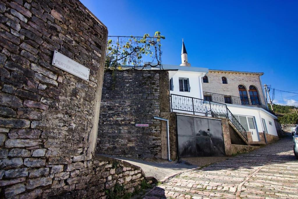 Apartamento Emblematic House 3 Gjirokastër Exterior foto