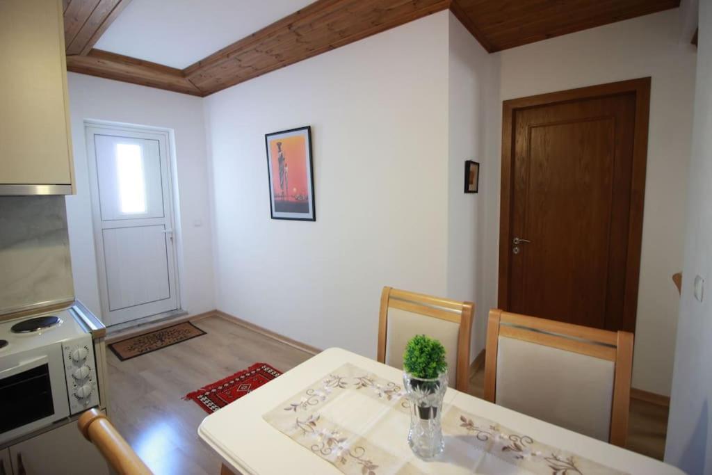 Apartamento Emblematic House 3 Gjirokastër Exterior foto