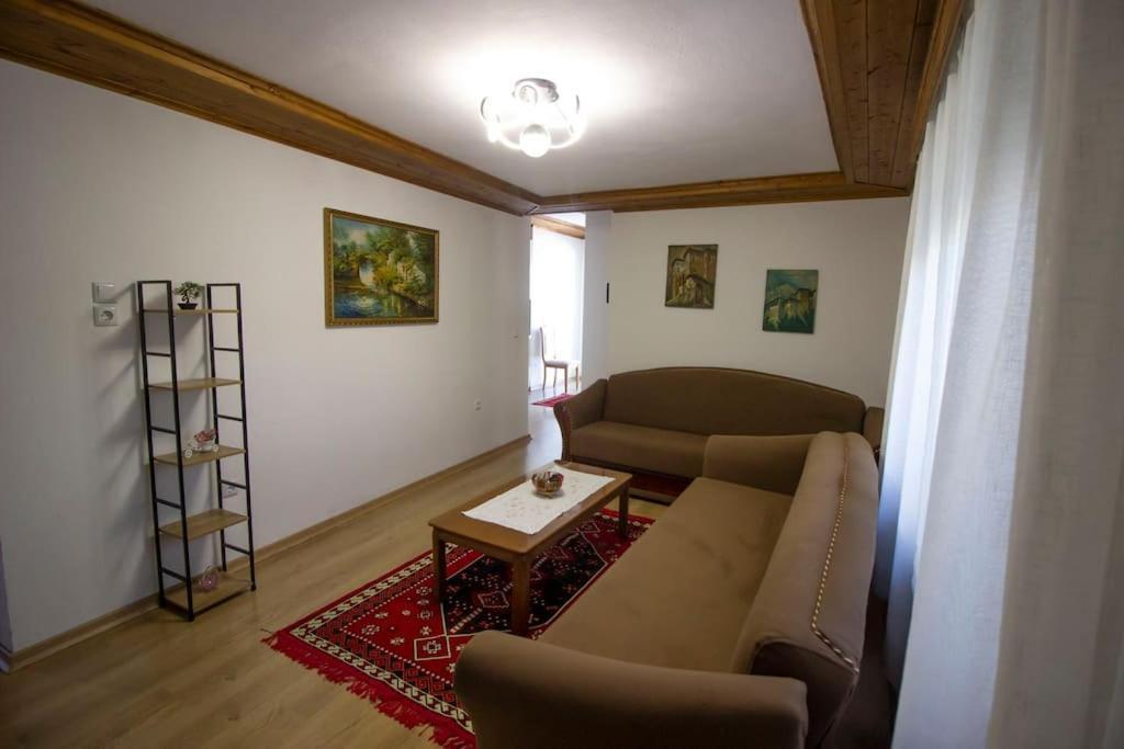 Apartamento Emblematic House 3 Gjirokastër Exterior foto