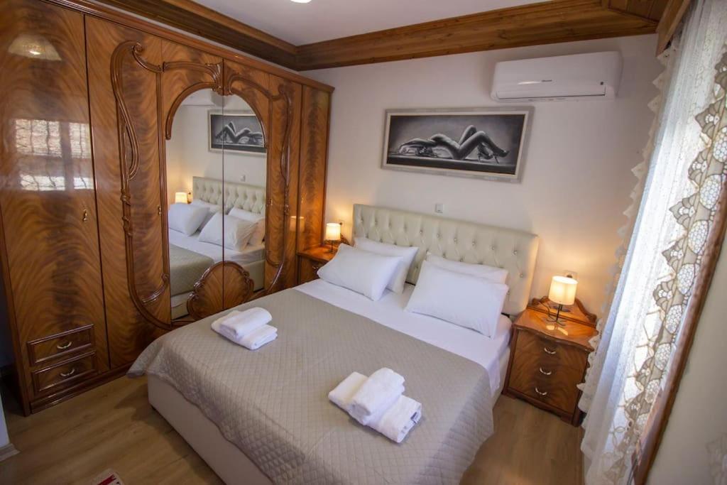 Apartamento Emblematic House 3 Gjirokastër Exterior foto