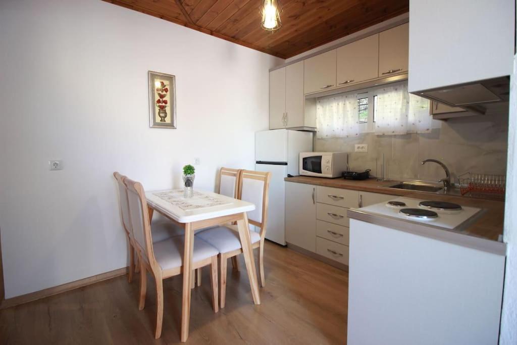 Apartamento Emblematic House 3 Gjirokastër Exterior foto