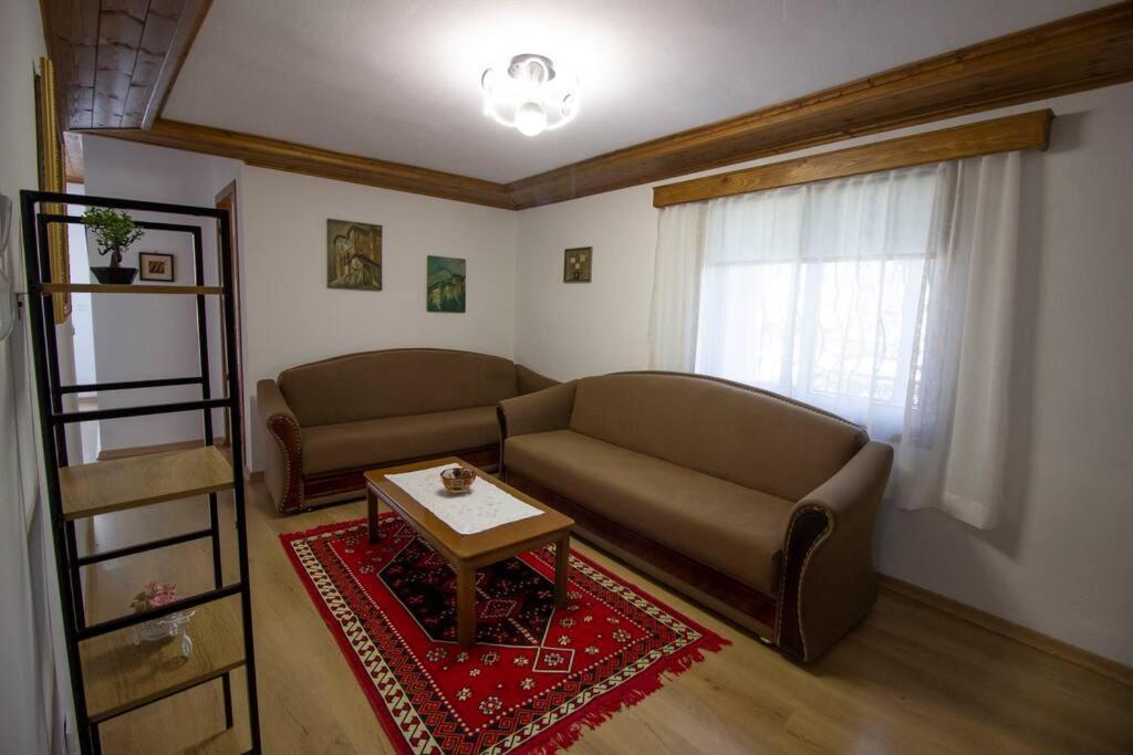 Apartamento Emblematic House 3 Gjirokastër Exterior foto