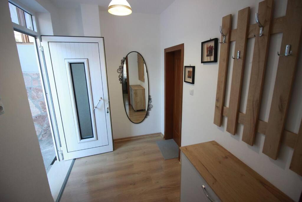 Apartamento Emblematic House 3 Gjirokastër Exterior foto