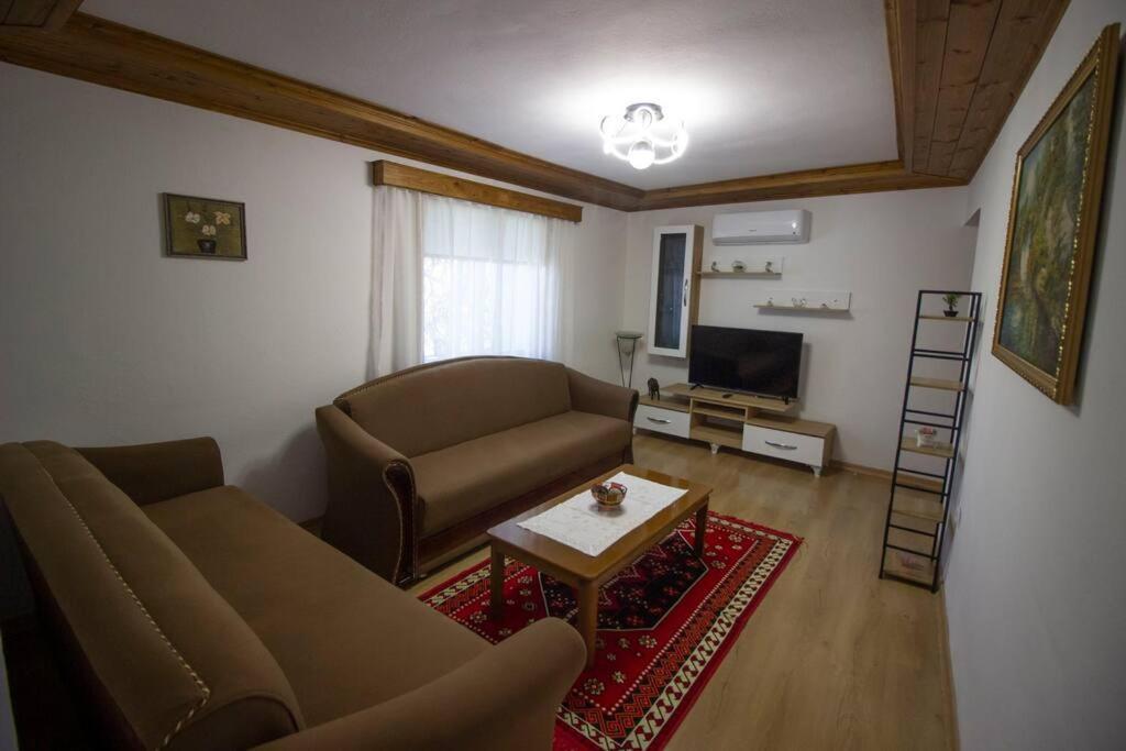 Apartamento Emblematic House 3 Gjirokastër Exterior foto