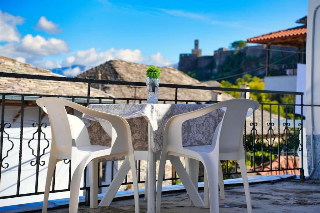 Apartamento Emblematic House 3 Gjirokastër Exterior foto