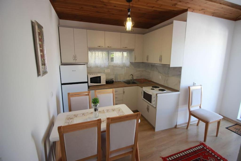 Apartamento Emblematic House 3 Gjirokastër Exterior foto